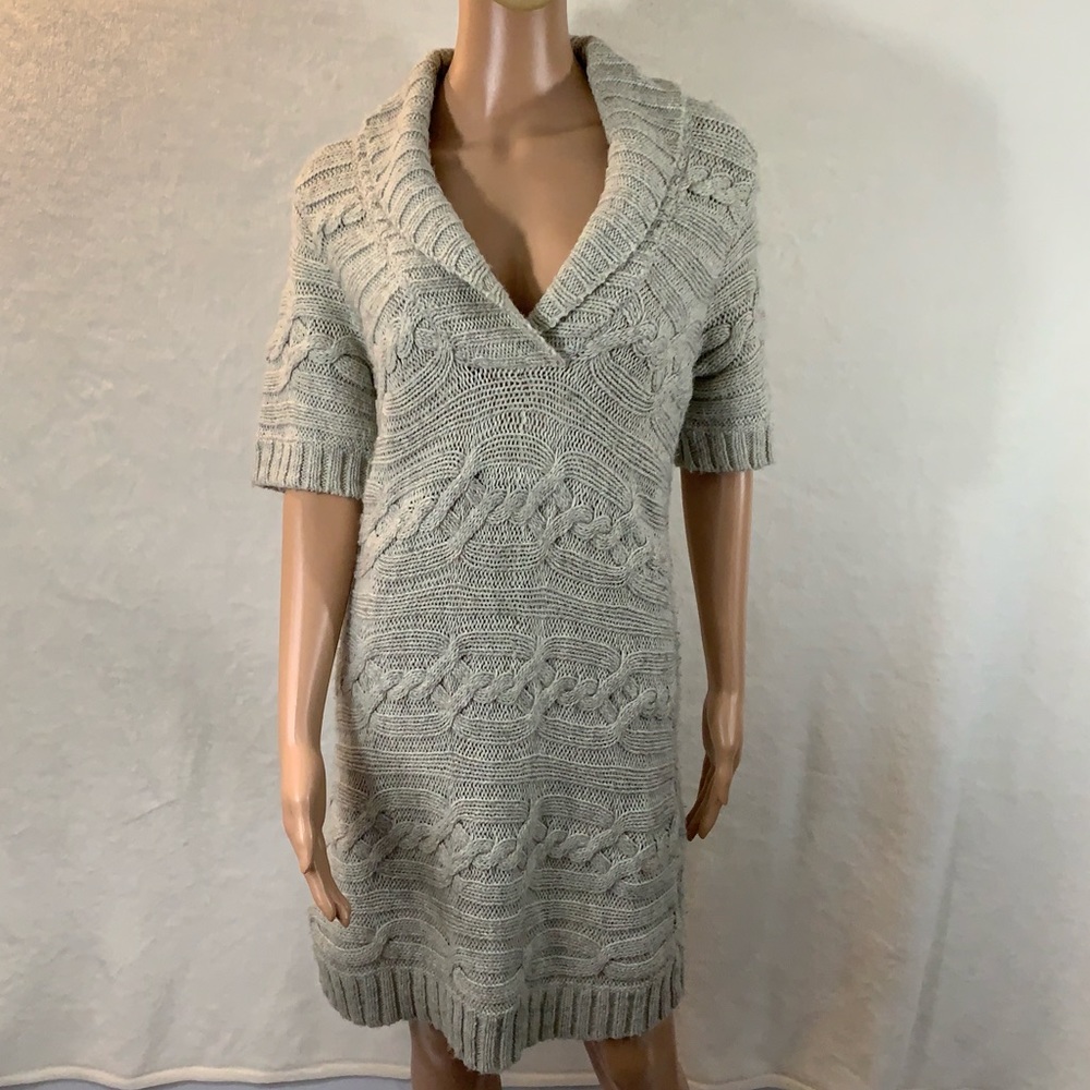 Fluent dress size M v-neck size M wool blend